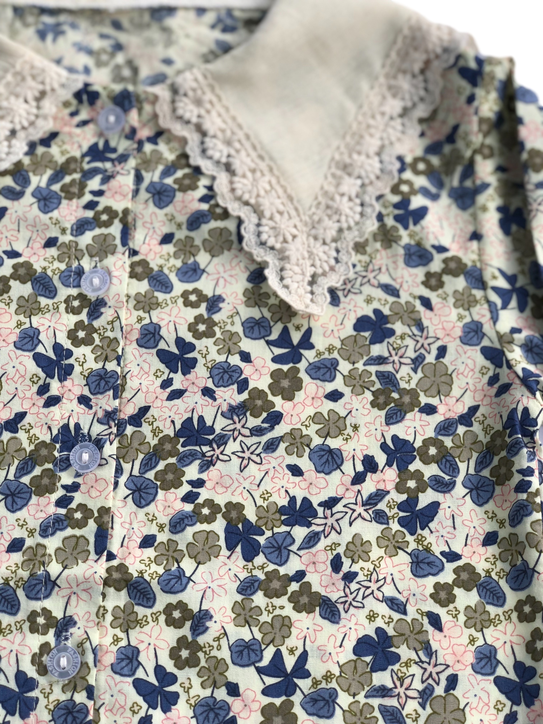 The Catherine Blouse with collar - Image 5