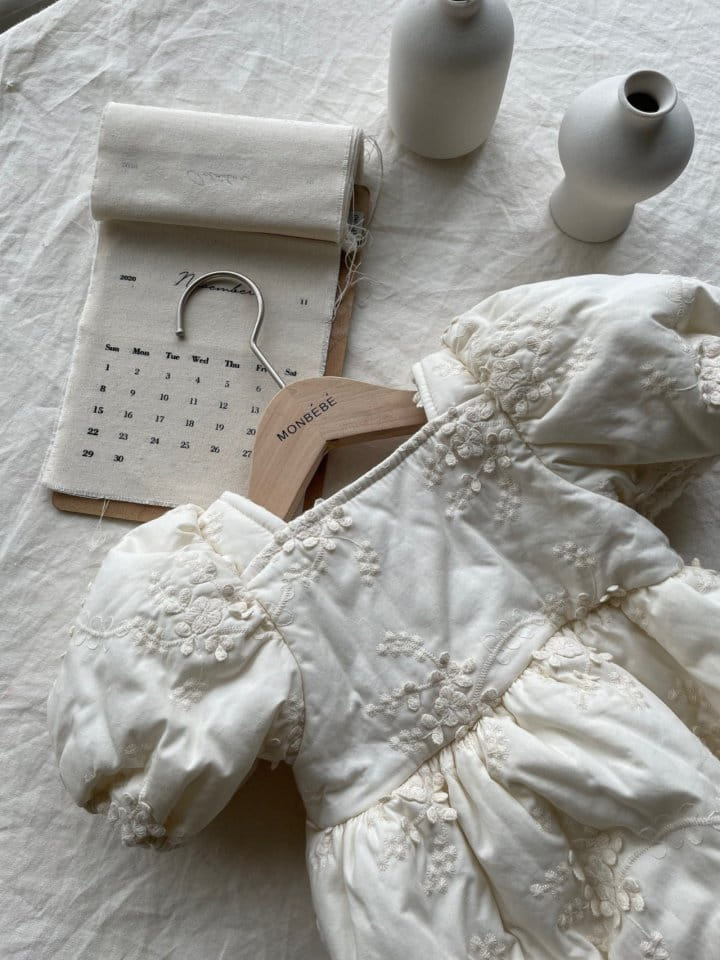 The Lucy Floral Romper in Cream - Image 12